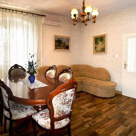 By The Sea - 15752 تروغير